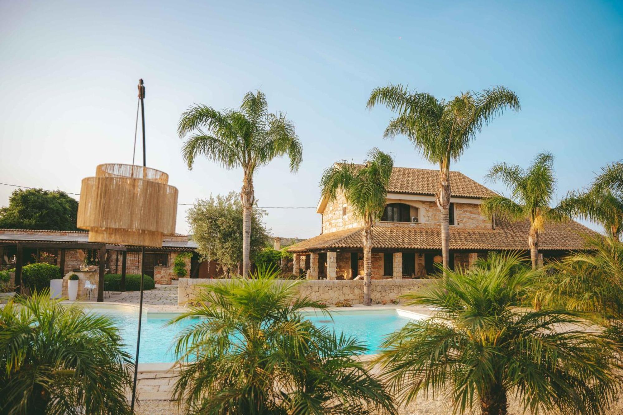 Mythos Holidays & Events Сиракузы Экстерьер фото